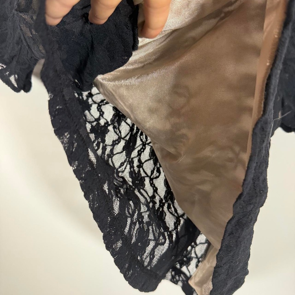 Y2K black lace top - Picture 4 of 7